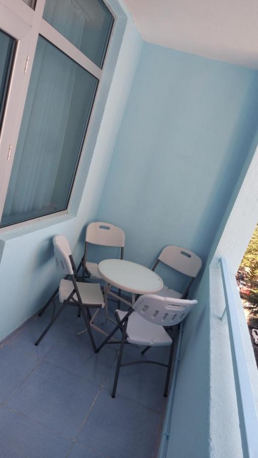Andrew'S 2 Rooms Apartment In Batumi Ანდრიას 2 Ოთახიანი Აპარტამენტი Ბათუმში エクステリア 写真